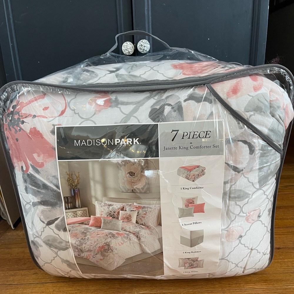 Madison Park King size 7 piece comforter set